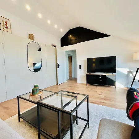 Oase & Ausblick Im Dreilaendereck